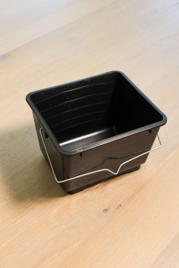 Shop Accessories 9 Paint Skuttle - 2.5L
