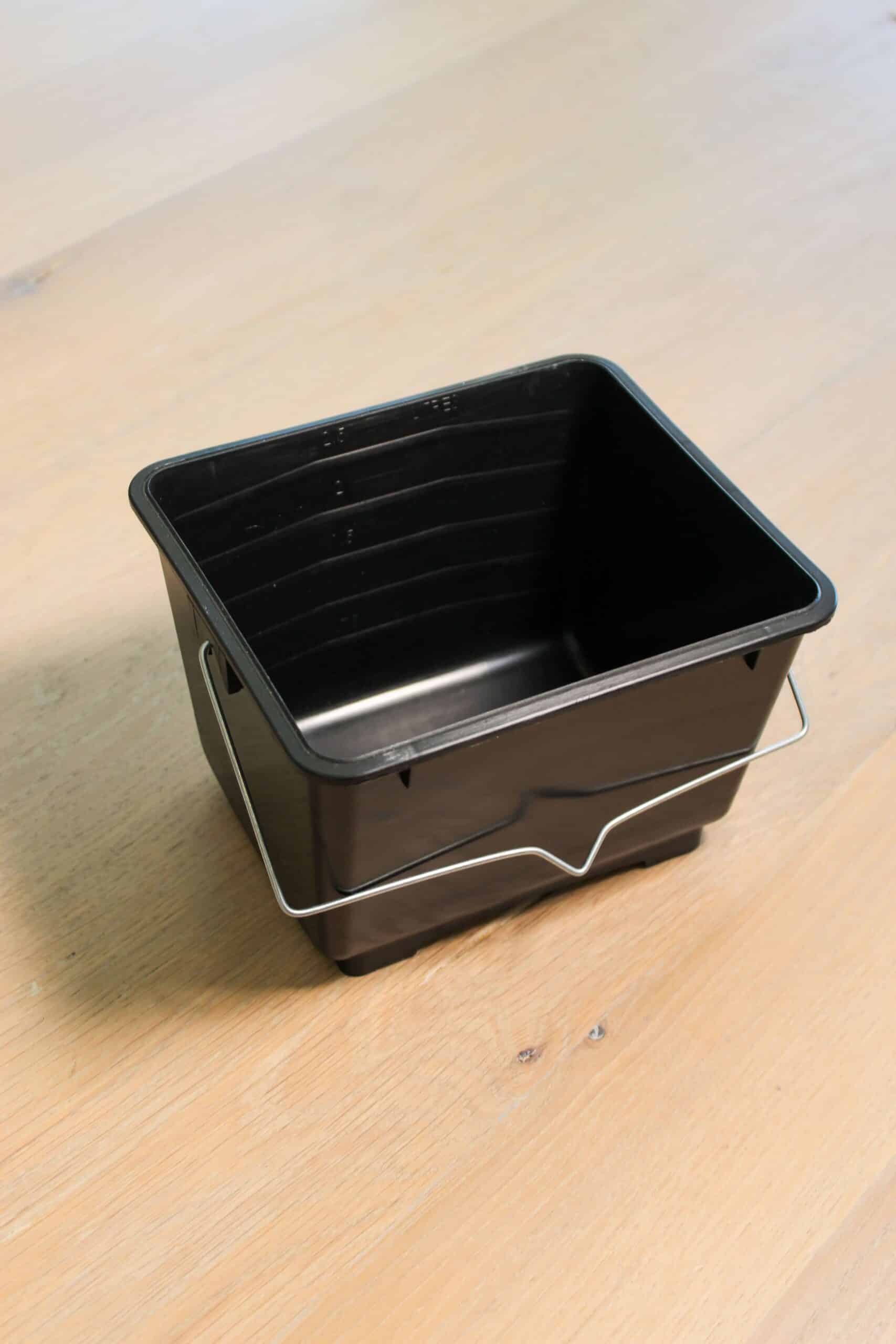 Paint Skuttle - 2.5L - Image 1
